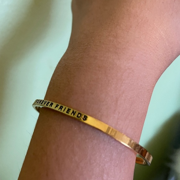 Gold 'Forever Friends' Bracelet - Picture 3 of 5